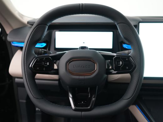 Lynk & Co 08 1.5 More &euro; 2.400 incl. inruilpremie | 21-Inch | Massage | 360 Camera | Harman/Kardon | ActivLease financial lease