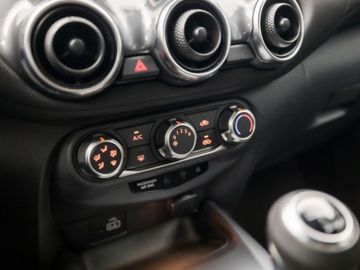 Nissan Juke 1.0 DIG-T Sport (APPLE CARPLAY, GROOT NAVI, CAMERA, LM VELGEN, ZWART HEMEL, SPORTSTOELEN, LED KOP... ActivLease financial lease