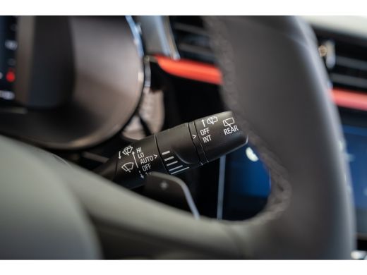 Opel Corsa 1.2 Turbo Hybrid Automaat Yes | 8 Jaar Garantie | Stoel & Stuurverwarming | 17 Inch Lichtmetaal |... ActivLease financial lease