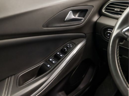 Opel Grandland X 1.2 Turbo Sport (APPLE CARPLAY, GROOT NAVI, LEDER, CLIMATE, SPORTSTOELEN, KEYLESS, LANE ASSIST, P... ActivLease financial lease