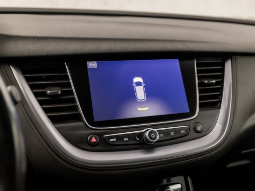 Opel Grandland X 1.2 Turbo Sport (APPLE CARPLAY, GROOT NAVI, LEDER, CLIMATE, SPORTSTOELEN, KEYLESS, LANE ASSIST, P... ActivLease financial lease