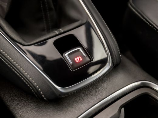 Opel Grandland X 1.2 Turbo Sport (APPLE CARPLAY, GROOT NAVI, LEDER, CLIMATE, SPORTSTOELEN, KEYLESS, LANE ASSIST, P... ActivLease financial lease