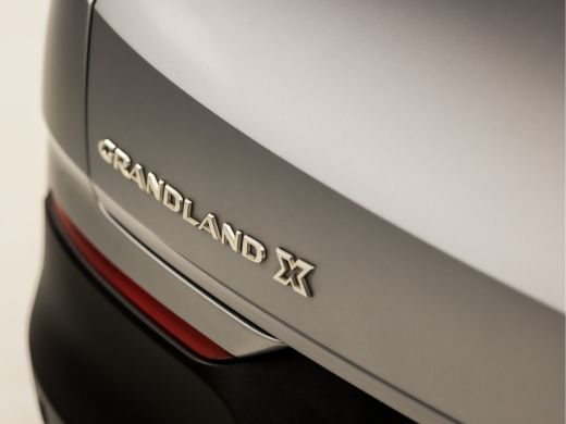 Opel Grandland X 1.2 Turbo Sport (APPLE CARPLAY, GROOT NAVI, LEDER, CLIMATE, SPORTSTOELEN, KEYLESS, LANE ASSIST, P... ActivLease financial lease