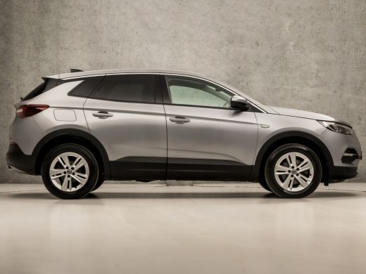 Opel Grandland X 1.2 Turbo Sport (APPLE CARPLAY, GROOT NAVI, LEDER, CLIMATE, SPORTSTOELEN, KEYLESS, LANE ASSIST, P... ActivLease financial lease