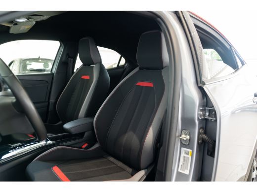 Opel Mokka-e Level 4 50 kWh | 3 Fase | Camera | Climate Controle | Navigatie | Dodehoek Bewaking | Parkeersens... ActivLease financial lease