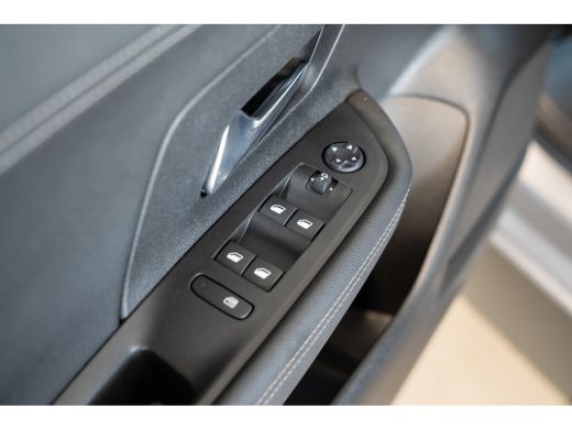 Opel Mokka-e Level 4 50 kWh | 3 Fase | Camera | Climate Controle | Navigatie | Dodehoek Bewaking | Parkeersens... ActivLease financial lease