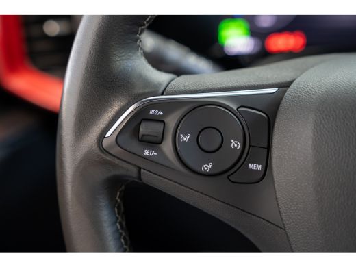 Opel Mokka-e Level 4 50 kWh | 3 Fase | Camera | Climate Controle | Navigatie | Dodehoek Bewaking | Parkeersens... ActivLease financial lease