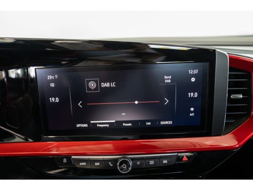 Opel Mokka-e Level 4 50 kWh | 3 Fase | Camera | Climate Controle | Navigatie | Dodehoek Bewaking | Parkeersens... ActivLease financial lease