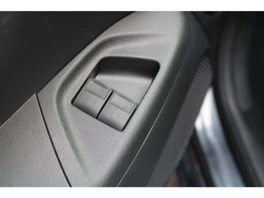 Peugeot 108 1.0 e-VTi Active | Achterbank in delen neerklapbaar | Airco | Alarm klasse 1(startblokkering) ActivLease financial lease