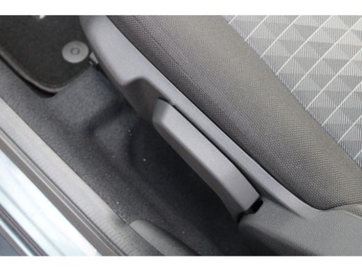 Peugeot 108 1.0 e-VTi Active | Achterbank in delen neerklapbaar | Airco | Alarm klasse 1(startblokkering) ActivLease financial lease