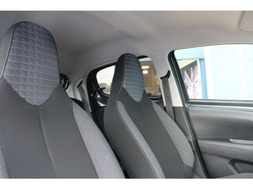 Peugeot 108 1.0 e-VTi Active | Achterbank in delen neerklapbaar | Airco | Alarm klasse 1(startblokkering) ActivLease financial lease