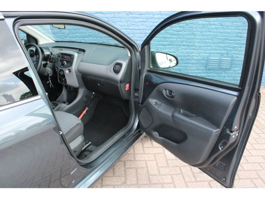 Peugeot 108 1.0 e-VTi Active | Achterbank in delen neerklapbaar | Airco | Alarm klasse 1(startblokkering) ActivLease financial lease