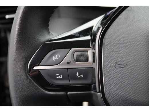 Peugeot 2008 1.2 PureTech Allure Pack | Achterbank in delen neerklapbaar | Achteruitrijcamera | Airco (automat... ActivLease financial lease