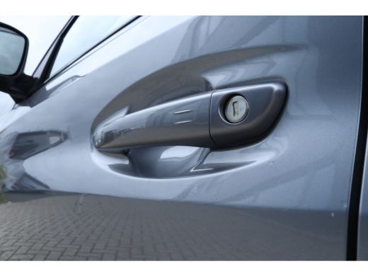 Peugeot 208 1.2 Hybride 145pk Autmaat 360 Camera | Carplay | Keyless | ACC | Navigatie | PDC | Full LED | Sne... ActivLease financial lease