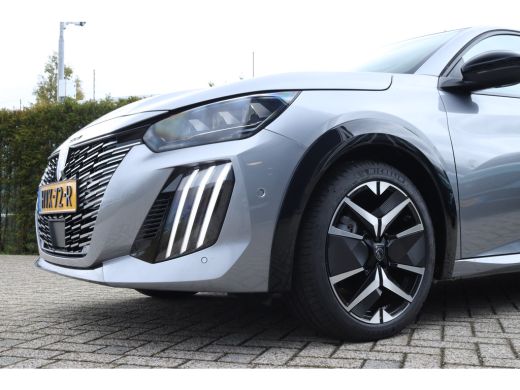 Peugeot 208 1.2 Hybride 145pk Autmaat 360 Camera | Carplay | Keyless | ACC | Navigatie | PDC | Full LED | Sne... ActivLease financial lease