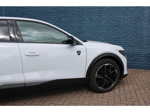 Peugeot 408 1.2 Hybrid 136 e-DCS6 GT | Achterbank in delen neerklapbaar | Achteruitrijcamera | Alarm klasse 1... ActivLease financial lease