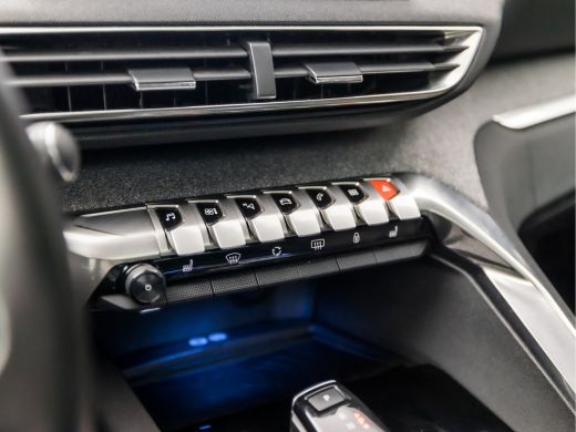 Peugeot 5008 1.2 PureTech Deluxe 7 Persoons Automaat (PANORAMADAK, APPLE CARPLAY, MEMORY SEATS, LEDER, STOELVE... ActivLease financial lease