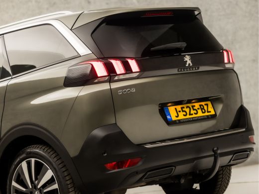 Peugeot 5008 1.2 PureTech Deluxe 7 Persoons Automaat (PANORAMADAK, APPLE CARPLAY, MEMORY SEATS, LEDER, STOELVE... ActivLease financial lease