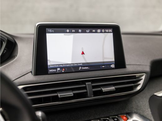 Peugeot 5008 1.2 PureTech Deluxe 7 Persoons Automaat (PANORAMADAK, APPLE CARPLAY, MEMORY SEATS, LEDER, STOELVE... ActivLease financial lease