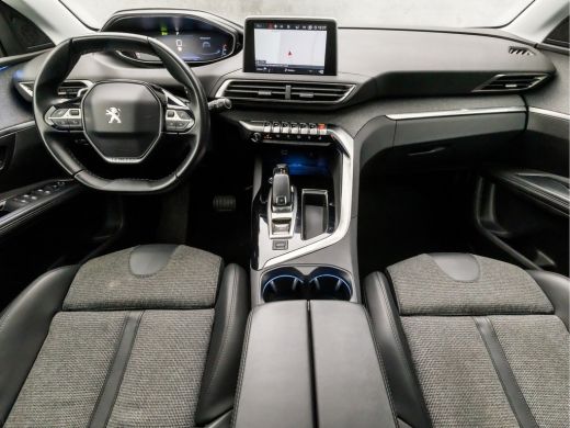 Peugeot 5008 1.2 PureTech Deluxe 7 Persoons Automaat (PANORAMADAK, APPLE CARPLAY, MEMORY SEATS, LEDER, STOELVE... ActivLease financial lease