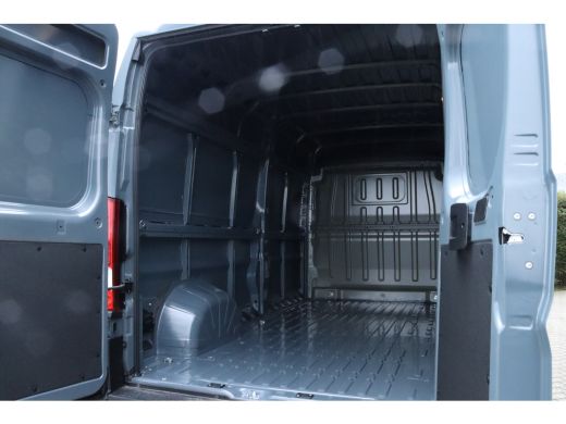 Peugeot Boxer 2.2 BlueHDi 180 S&S L3H2 3.5t Zwaar HD Automaat | Carplay | PDC | Navigatie | Camera | Airco | Sn... ActivLease financial lease