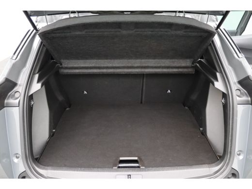 Peugeot e-2008 EV GT 54 kWh | 11 kW lader | Achterbank in delen neerklapbaar | Achterspoiler ActivLease financial lease