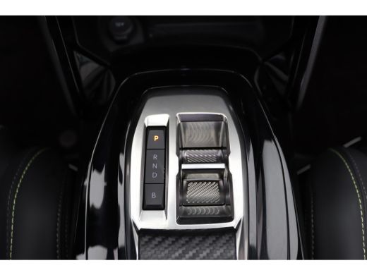 Peugeot e-2008 EV GT 54 kWh | 11 kW lader | Achterbank in delen neerklapbaar | Achterspoiler ActivLease financial lease