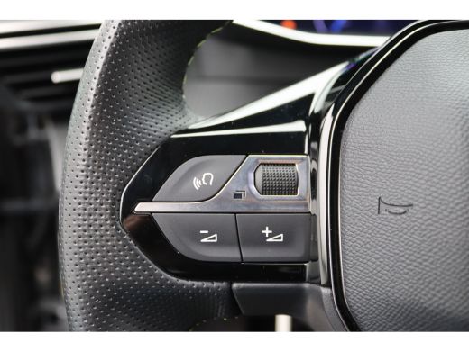 Peugeot e-2008 EV GT 54 kWh | 11 kW lader | Achterbank in delen neerklapbaar | Achterspoiler ActivLease financial lease