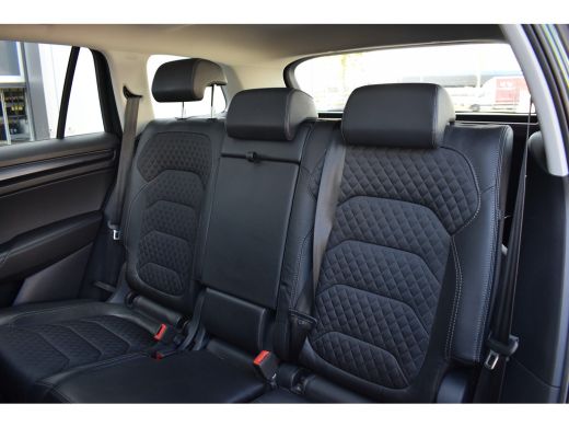 Skoda Kodiaq 1.5 TSI Business Edition | Trekhaak | CarPlay | Pano | Half Leer | Camera ActivLease financial lease