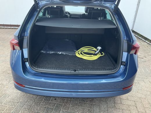 Skoda Octavia Combi 1.4 TSI iV PHEV Business Edition Plus Pano.dak Stoel/Stuur verw. ActivLease financial lease
