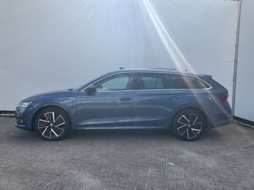 Skoda Octavia Combi 1.4 TSI iV PHEV Business Edition Plus Pano.dak Stoel/Stuur verw. ActivLease financial lease