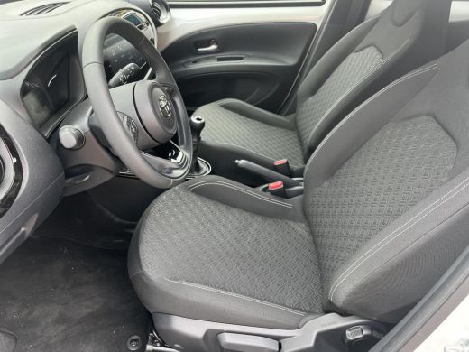 Toyota Aygo 1.0 VVT-i MT Pulse | Pure white met zwart dak | Demonstratie auto | ActivLease financial lease
