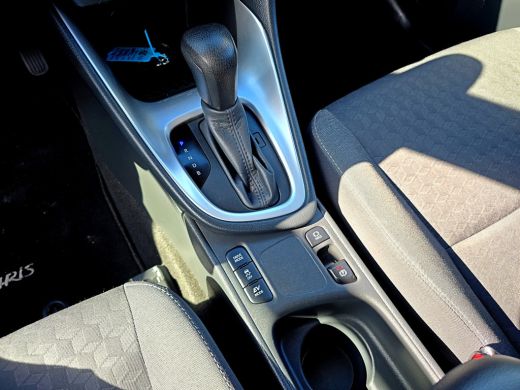 Toyota Yaris 1.5 Hybrid 115 Business - Euro 6 - 95 Pk - Navigatie - ParkeerCamera - AppleCarplay AndroidAuto ActivLease financial lease