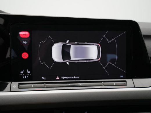 Volkswagen Golf 1.0 TSI Life Business Navigatie Stoel/stuurverwarming Parkassist Sideassist Pdc Acc 201 ActivLease financial lease