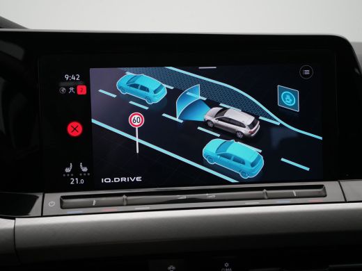 Volkswagen Golf 1.0 TSI Life Business Navigatie Stoel/stuurverwarming Parkassist Sideassist Pdc Acc 201 ActivLease financial lease