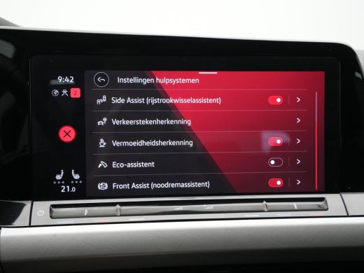 Volkswagen Golf 1.0 TSI Life Business Navigatie Stoel/stuurverwarming Parkassist Sideassist Pdc Acc 201 ActivLease financial lease