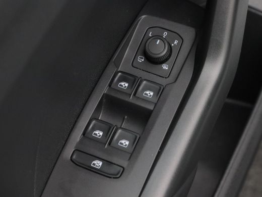 Volkswagen T-Cross 1.0 TSi Life Edition | Adaptive Cruise | Climate Control | Parkeersensoren | Carplay | 16 inch | ... ActivLease financial lease