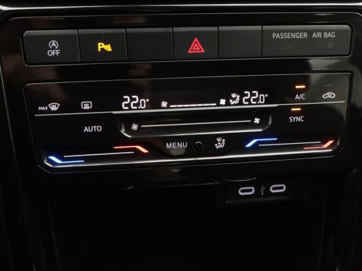 Volkswagen T-Cross 1.0 TSi Life Edition | Adaptive Cruise | Climate Control | Parkeersensoren | Carplay | 16 inch | ... ActivLease financial lease