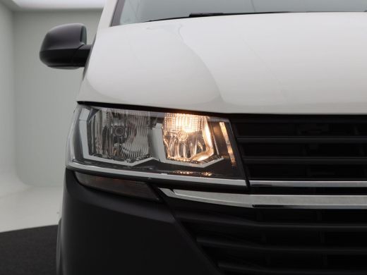 Volkswagen Transporter 2.0 TDi L2H3 28 Comfortline 110 Pk | Trekhaak | Cruise Control | Airco | Carplay | Navigatiesyste... ActivLease financial lease