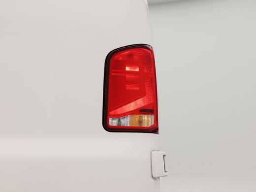 Volkswagen Transporter 2.0 TDi L2H3 28 Comfortline 110 Pk | Trekhaak | Cruise Control | Airco | Carplay | Navigatiesyste... ActivLease financial lease