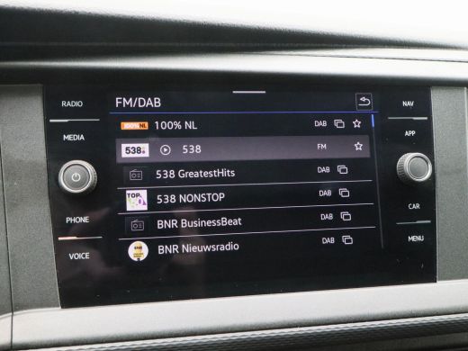 Volkswagen Transporter 2.0 TDi L2H3 28 Comfortline 110 Pk | Trekhaak | Cruise Control | Airco | Carplay | Navigatiesyste... ActivLease financial lease