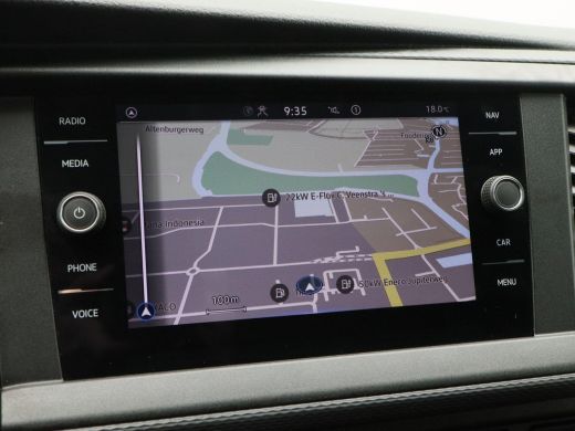 Volkswagen Transporter 2.0 TDi L2H3 28 Comfortline 110 Pk | Trekhaak | Cruise Control | Airco | Carplay | Navigatiesyste... ActivLease financial lease