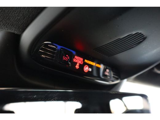 Volvo  XC40 T5 262PK Recharge R-Design | HK Audio | Blis | Power Seats | Trekhaak | Park Assist | Stoel en St... ActivLease financial lease