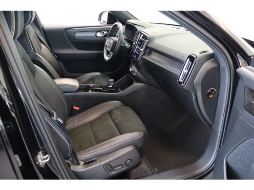 Volvo  XC40 T5 262PK Recharge R-Design | HK Audio | Blis | Power Seats | Trekhaak | Park Assist | Stoel en St... ActivLease financial lease