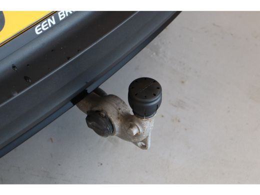 Volvo  XC40 T5 262PK Recharge R-Design | HK Audio | Blis | Power Seats | Trekhaak | Park Assist | Stoel en St... ActivLease financial lease