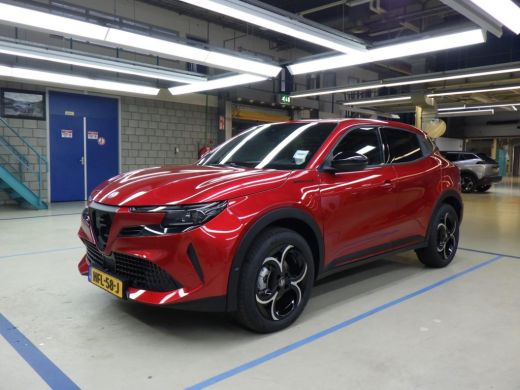 Alfa Romeo Junior 1.2 Turbo Hybrid Ibrida Speciale 136pk Automaat | Pack Techno | Leder | Massage | Elektr. Stoelen... Alfa Romeo Junior 1.2 Turbo Hybrid Ibrida Speciale 136pk Automaat | Pack Techno | Leder | Massage | Elektr. Stoelen...