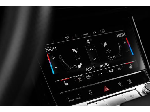 Audi e-tron 55 quattro S edition 95 kWh 408PK | Stoelverw. voor | Camera achter | Elek. stoelen + geheugen | ... ActivLease financial lease