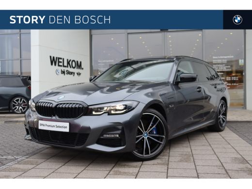 BMW 3 Serie Touring 330e High Executive M Sport Automaat / Panoramadak / Sportstoelen / Achteruitrijcamera / ...