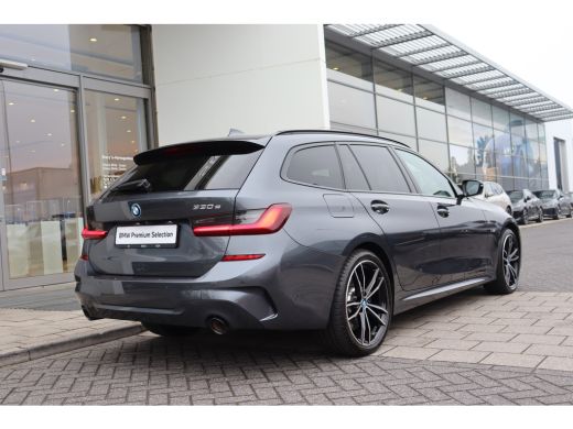 BMW 3 Serie Touring 330e High Executive M Sport Automaat / Panoramadak / Sportstoelen / Achteruitrijcamera / ... ActivLease financial lease