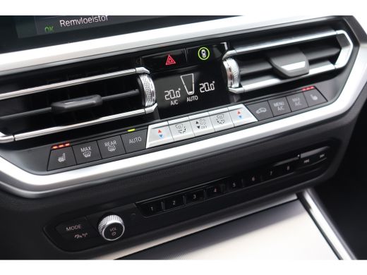 BMW 3 Serie Touring 330e High Executive M Sport Automaat / Panoramadak / Sportstoelen / Achteruitrijcamera / ... ActivLease financial lease